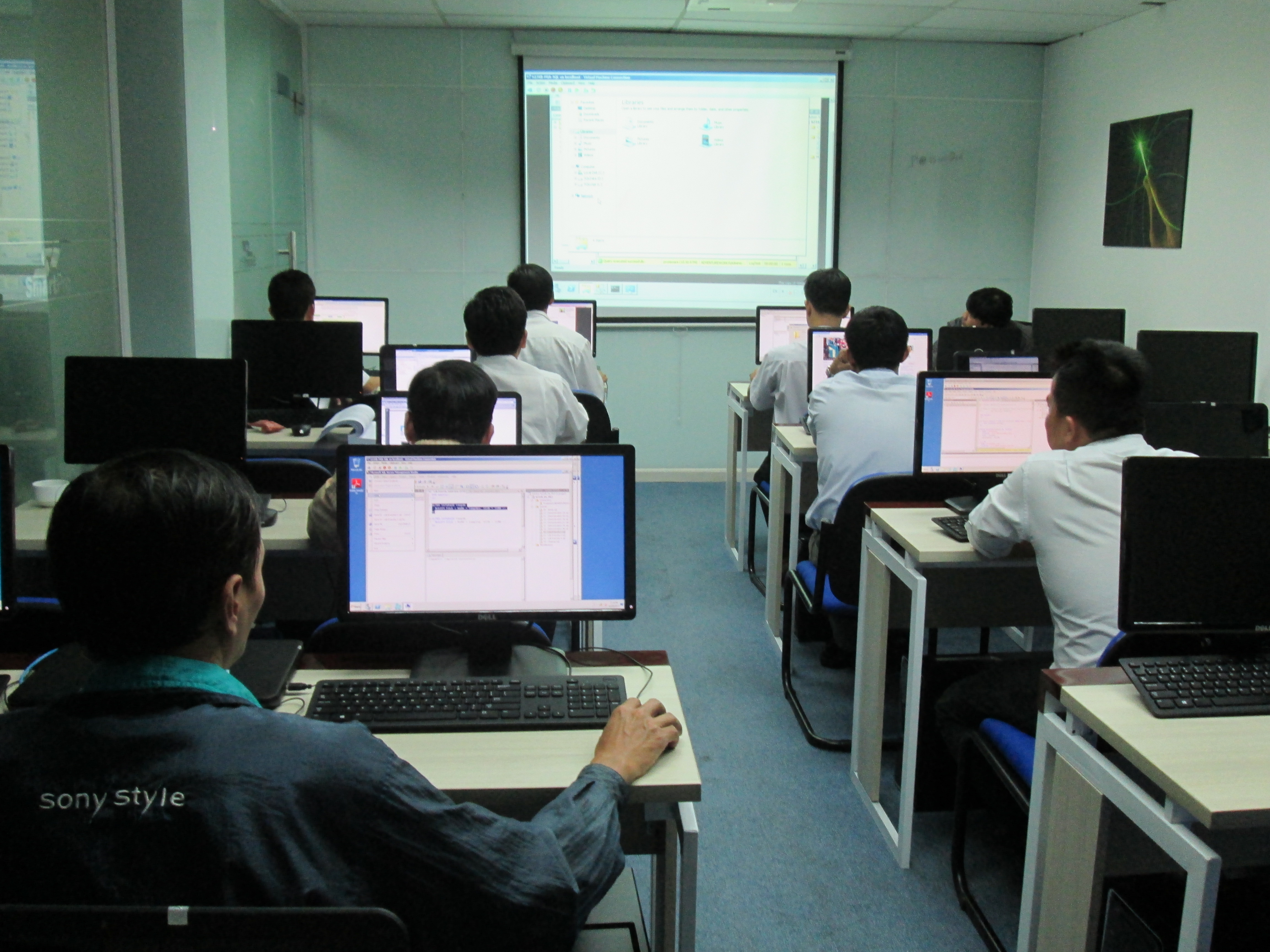 Lớp học diễn ra rất nghiêm túc