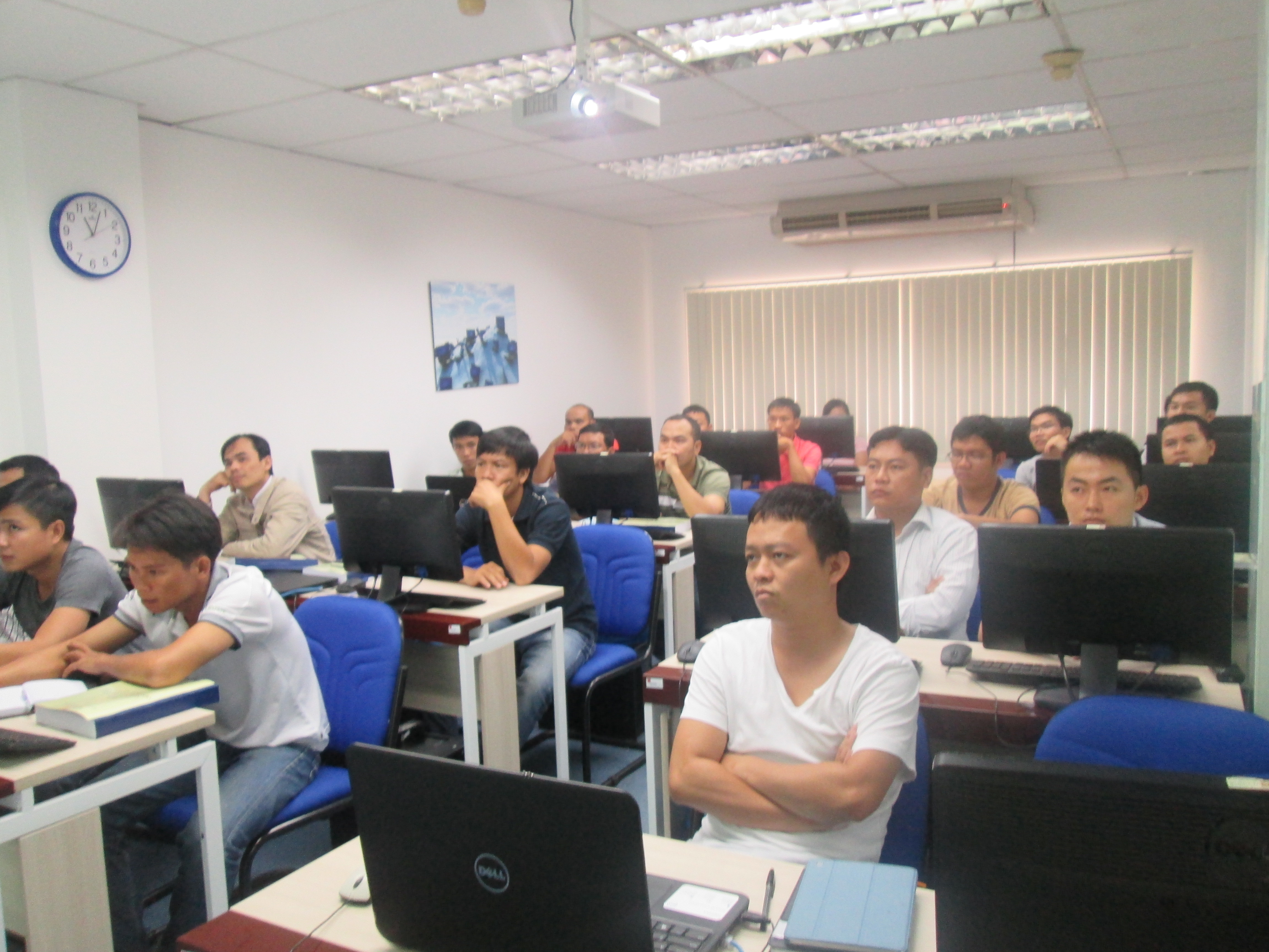 Học viên rất hào hứng tham gia chương trình đào tạo
